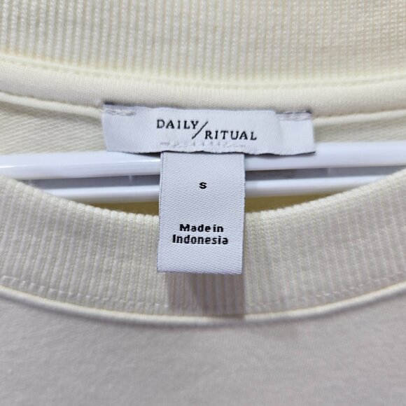 New Women’s Cream Crew Neck Sweater – Size Small - Picture 5 of 7